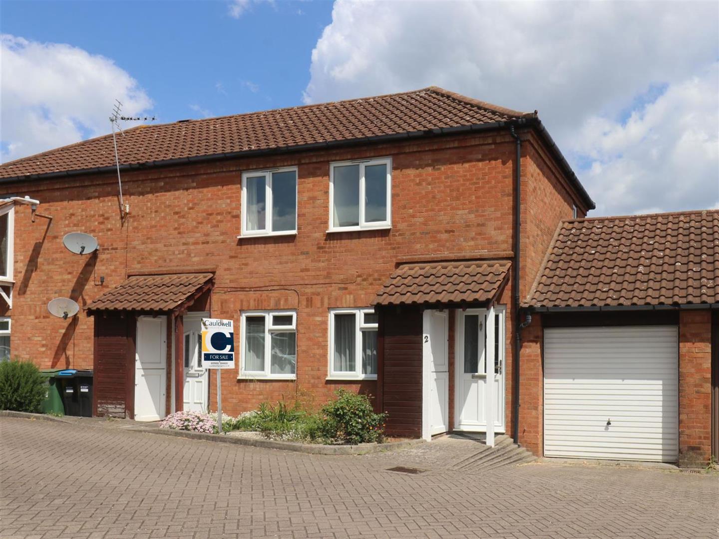 2 bed property in Barbers Mews, Milton Keynes